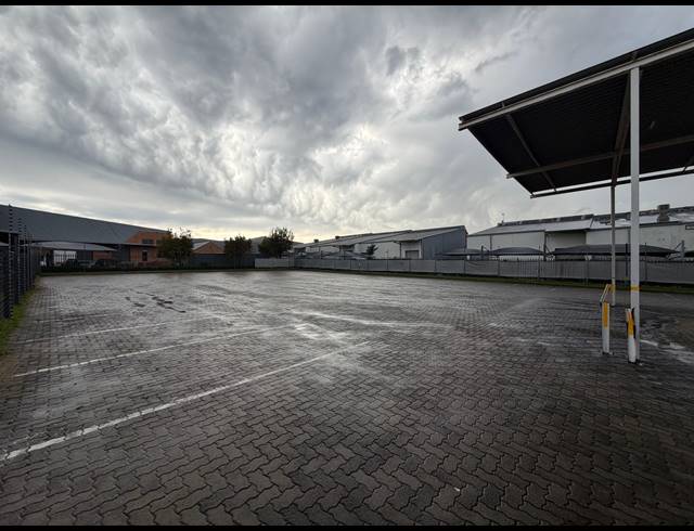 1,341M² WAREHOUSE TO LET IN HALFWAY HOUSE